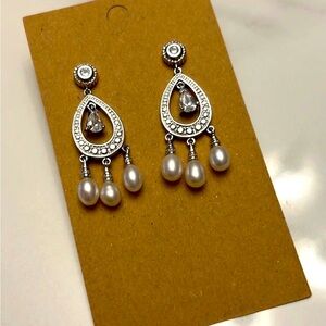 Beautiful Vintage Sterling Silver and pearl earrings